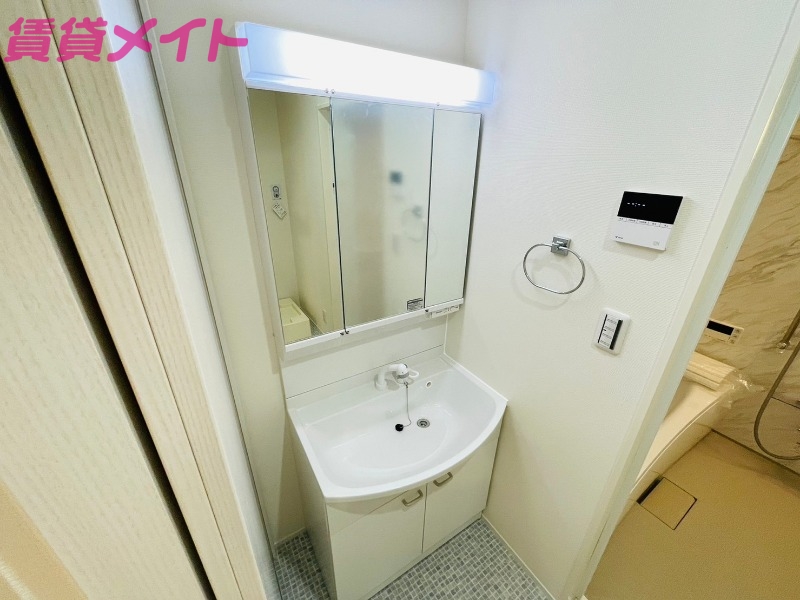 洗面設備　同物件別室写真