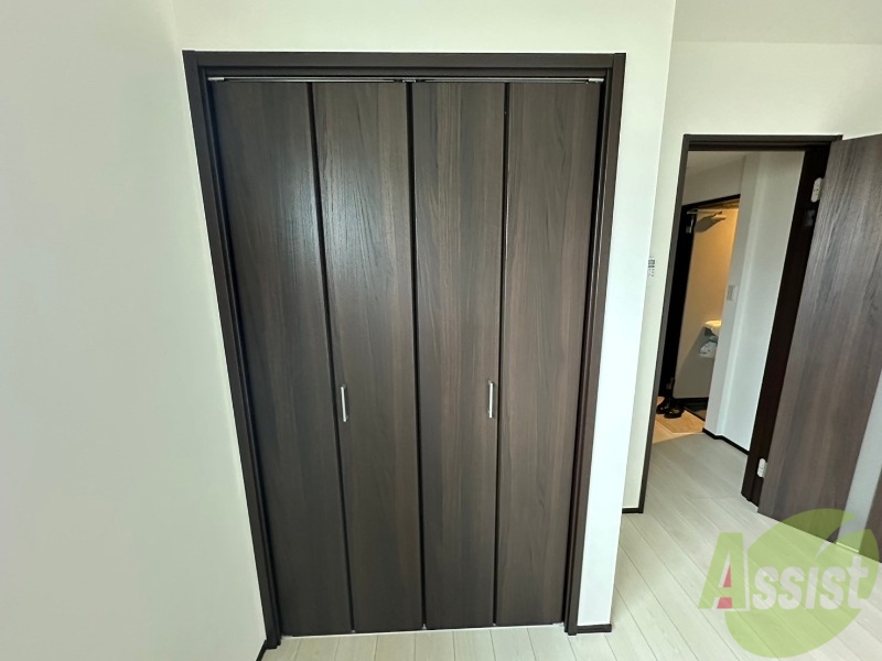 収納　洋室のクローゼット。広さは十分そうです。