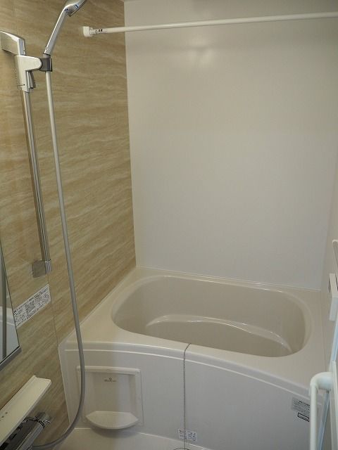 バス・シャワールーム　きれいなキッチンです