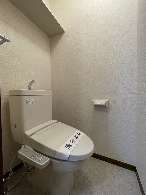 トイレ　人気のシャワートイレ・バストイレ別です♪