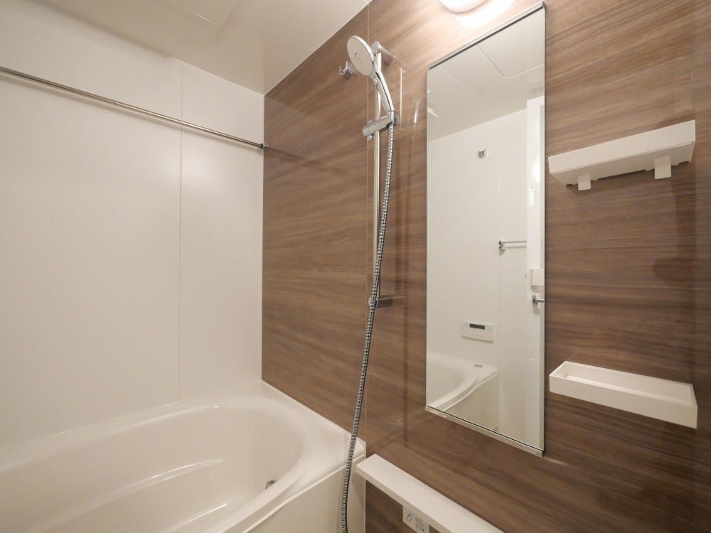 バス・シャワールーム　ゆったり過ごせるお風呂です