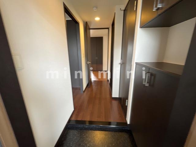 玄関　※写真は同シリーズ類似物件を含む為現況優先とさせて頂きます