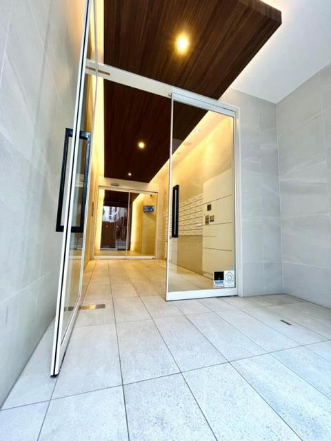 エントランス　建物外観