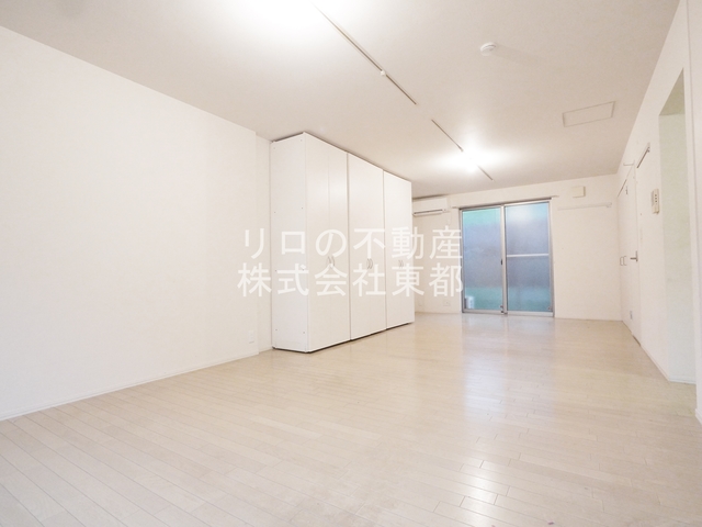 居室・リビング　南向きで日当たり良好なお部屋！暖かな日差しが入ります♪