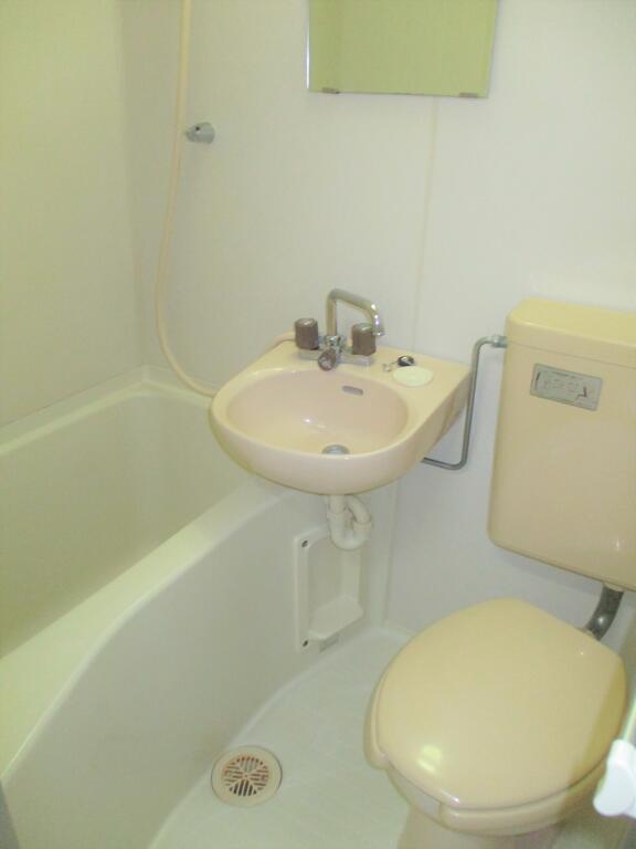 バス・シャワールーム　別部屋参考写真