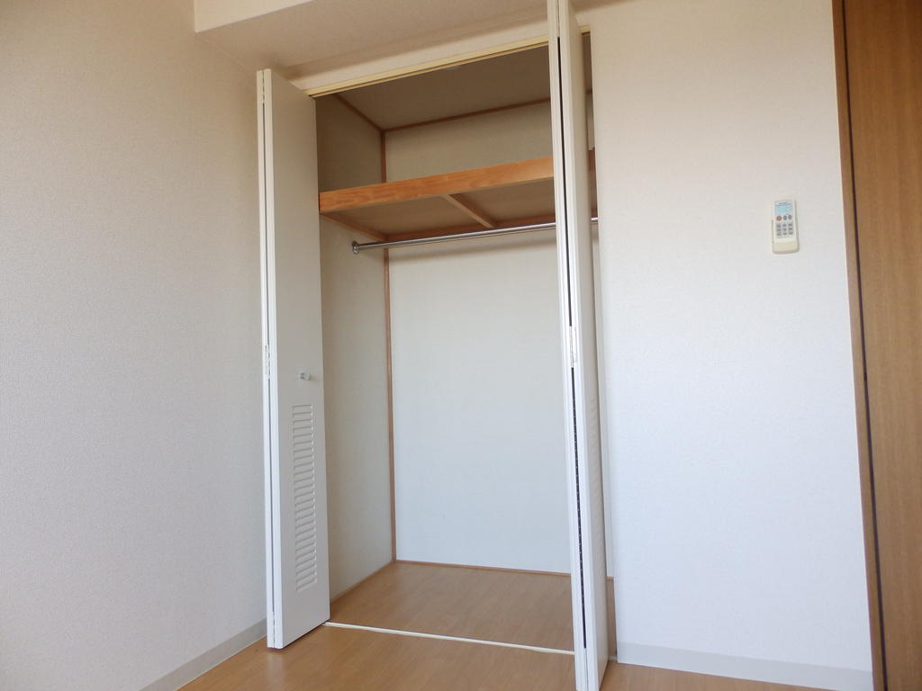 収納　クローゼット