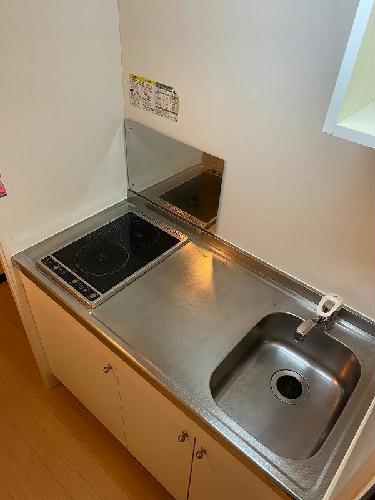 キッチン　設備・仕様は号室により異なる為、現況を優先致します。