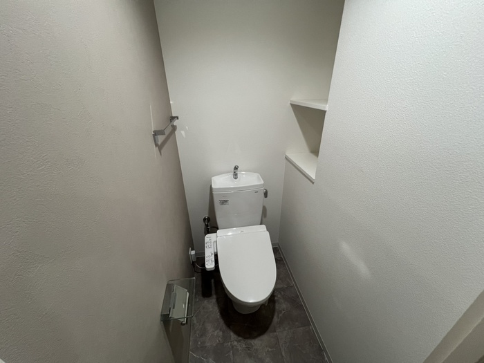 トイレ　別のお部屋写真です。