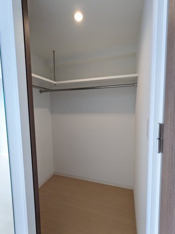 収納　1102号室