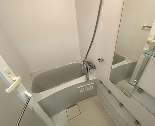 バス・シャワールーム　※別部屋参考写真