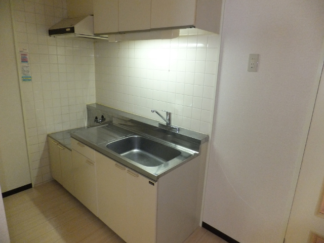 キッチン　※別部屋参考写真