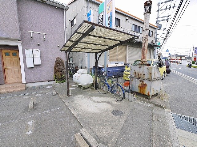 その他共有部分　自転車置き場が設置されてます