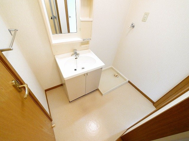 洗面設備　使いやすい洗面所です