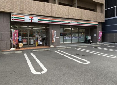 コンビニ　セブンイレブン広島宝町南店（コンビニ）まで10m