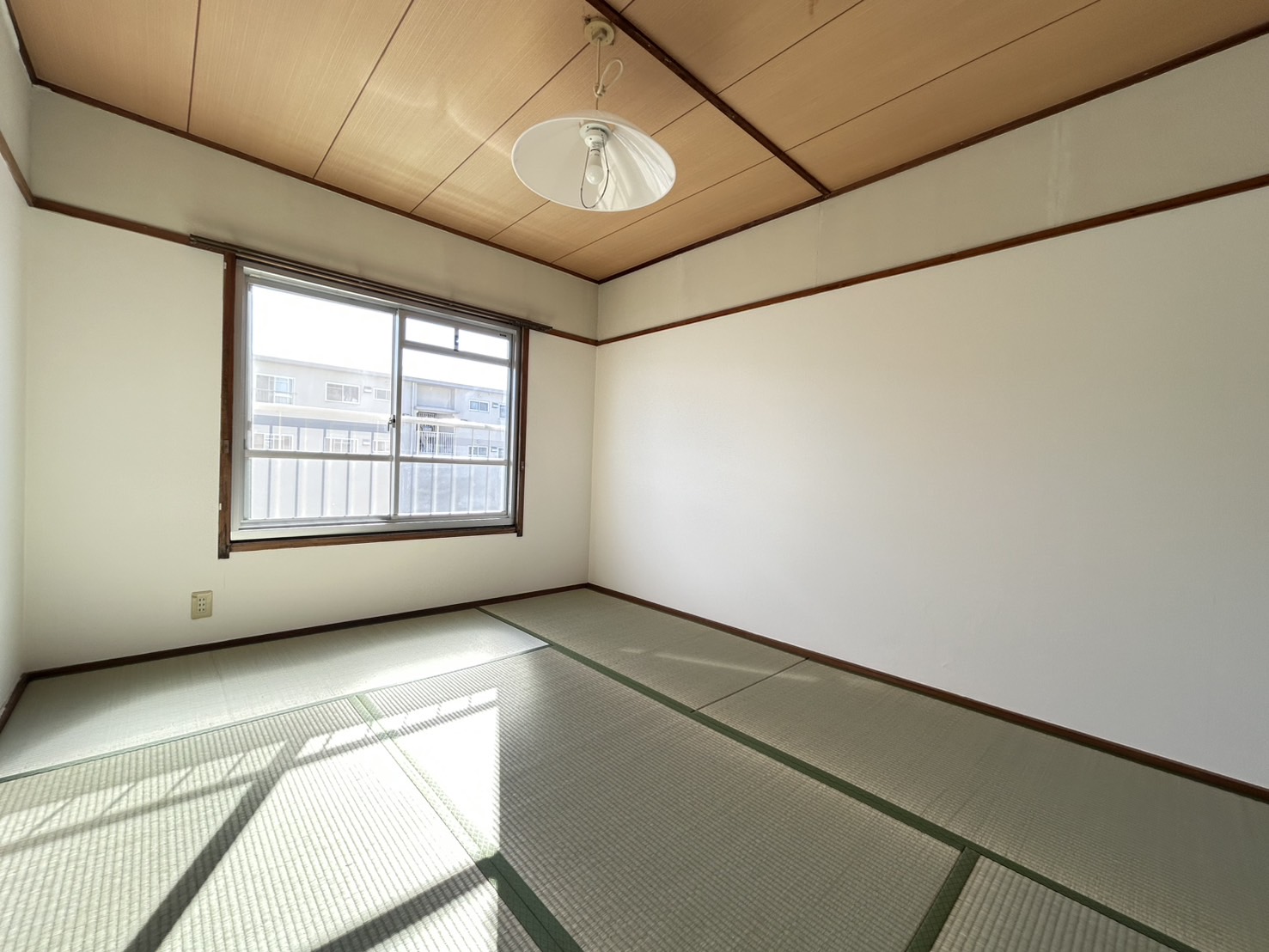 神陵台東住宅54号棟の内装写真