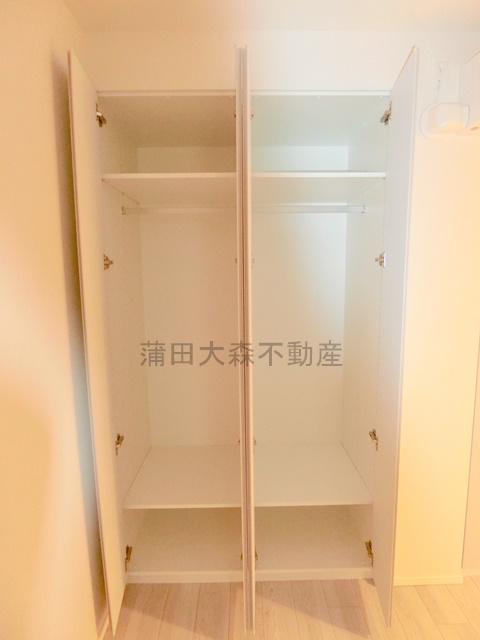 収納　洋室6帖　収納スペース
