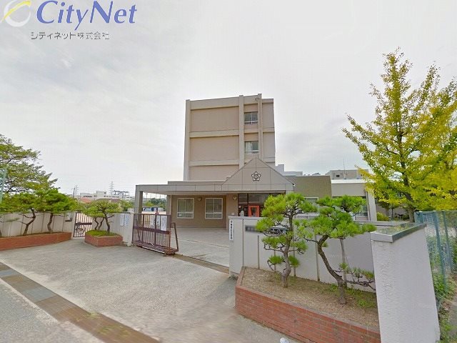 小学校　伊丹市立池尻小学校（小学校）まで261m