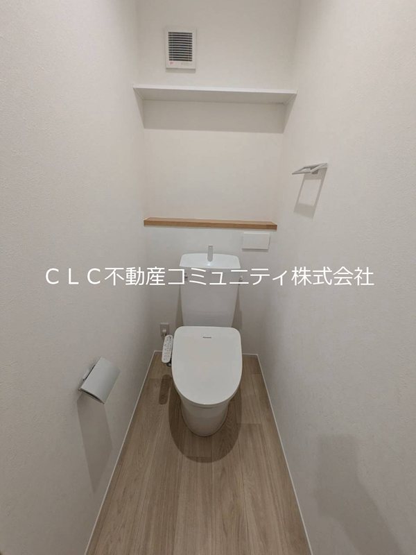 ＪＲ京浜東北線 磯子駅 徒歩14分 2階建 築1年のトイレ写真