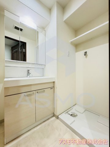 洗面設備　同マンション別部屋　参考写真