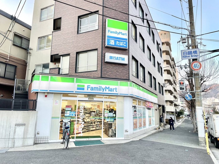 コンビニ　ファミリーマート 陸前屋東灘店（コンビニ）まで220m
