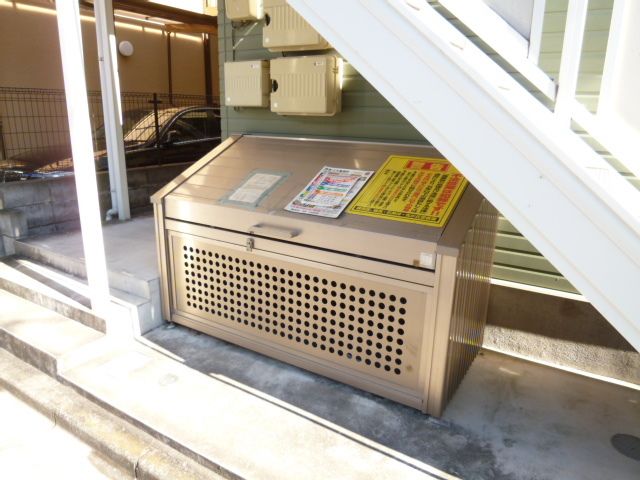 エントランス　ゴミ集積所