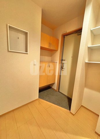玄関　弊社ホームページに写真がたくさんあります♪