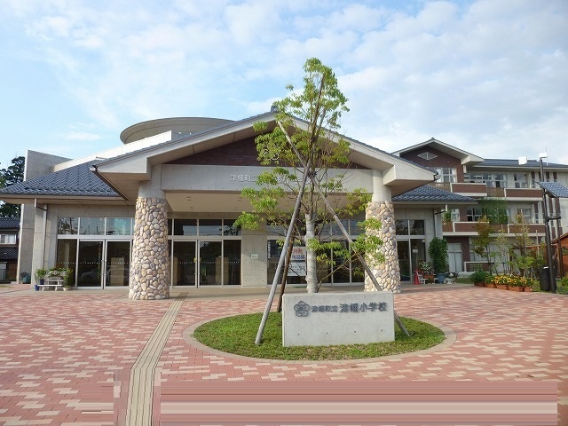 小学校　津幡小学校（小学校）まで1200m