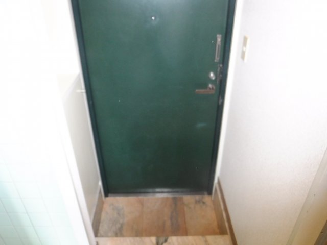 玄関　他のお部屋の参考写真となります。