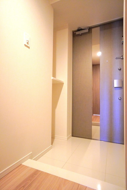 玄関　※写真は同タイプ住戸です。