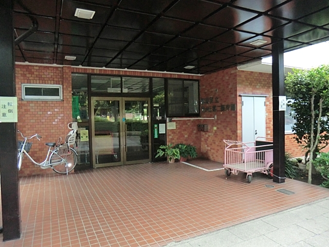 幼稚園・保育園　練馬区立光が丘第二保育園（幼稚園・保育園）まで131m