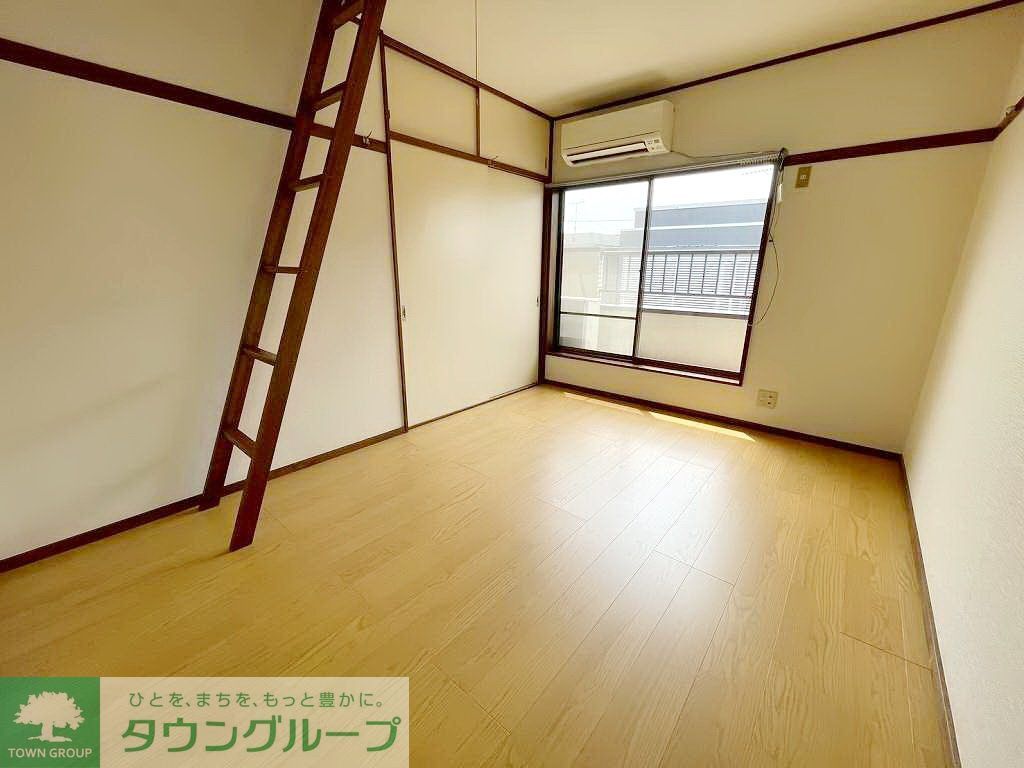 居室・リビング　同建物別号室
