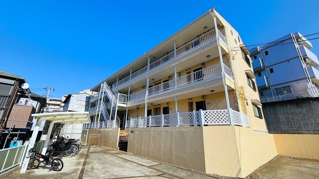 建物外観　月に2回、建物の清掃・巡回を行っています！
