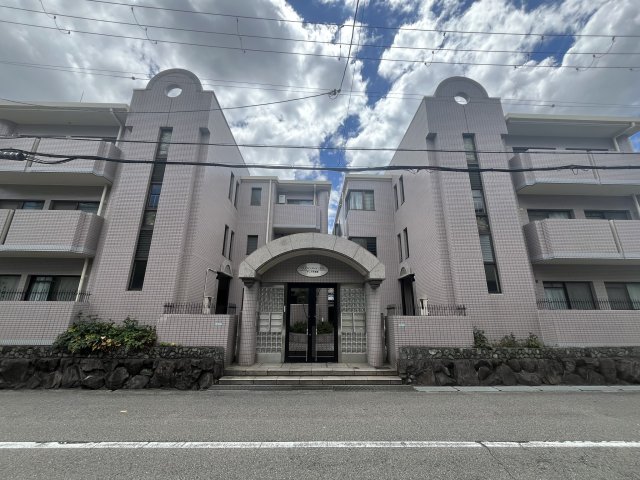 デュオ苦楽園の外観写真