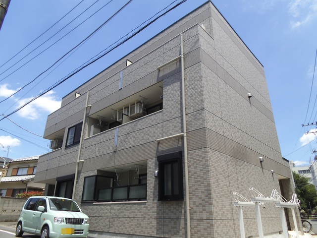建物外観　2014年6月に造られたマンション♪