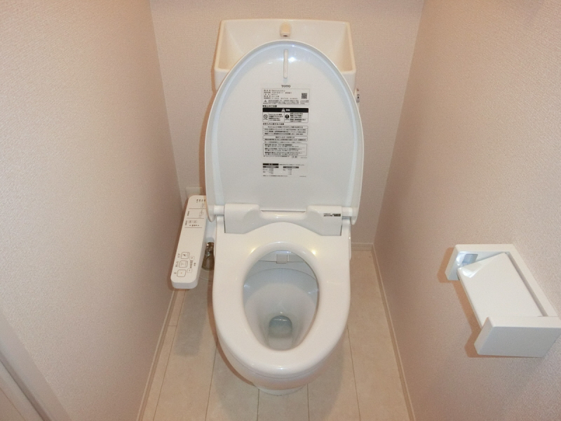 山陽電鉄本線 大蔵谷駅 徒歩13分 2階建 築11年のトイレ写真