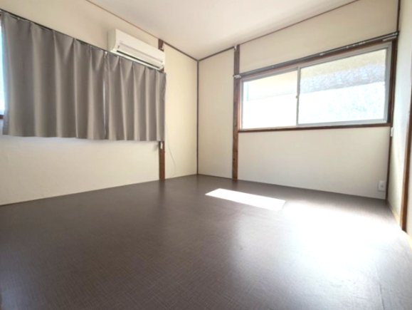 佐紀町吉崎貸家の居間写真