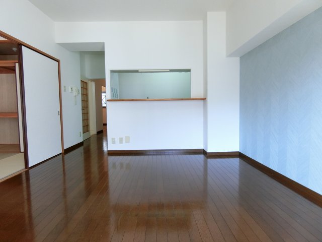 居室・リビング　詳細は、RISUMO江坂本店→06-6155-7137まで♪