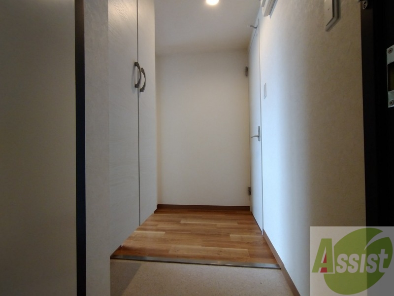 玄関　玄関です。白を基調としていて清潔感があります！