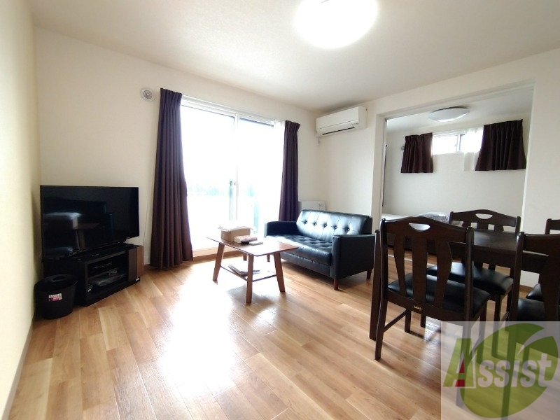 居室・リビング　広くてキレイなＬＤＫが広がっていて、充実した生活が送れそう。