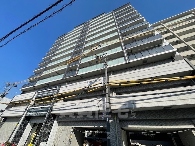 エスリード大阪デュアルゲートの建物外観