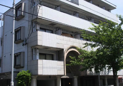 名古屋市天白区植田本町のマンションの建物外観