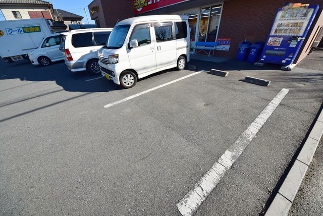 【川越市大字大袋新田のマンションの駐車場】