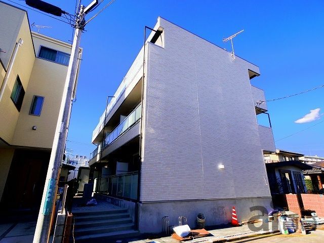 所沢市喜多町のマンションの建物外観