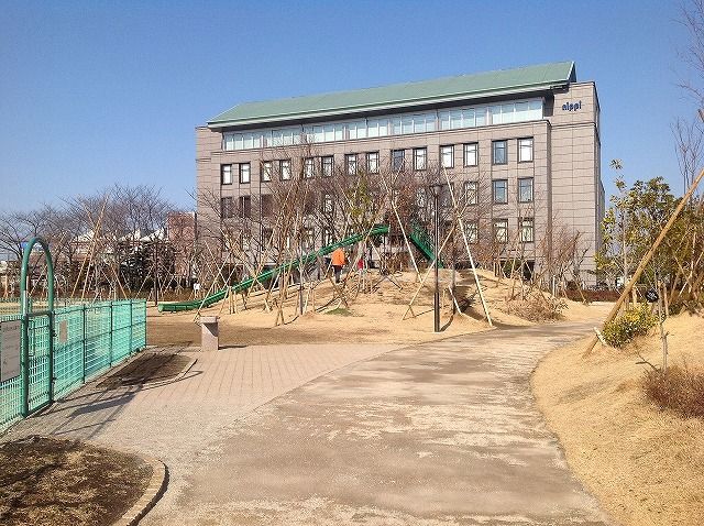 【フュージョナル千住緑町の公園】