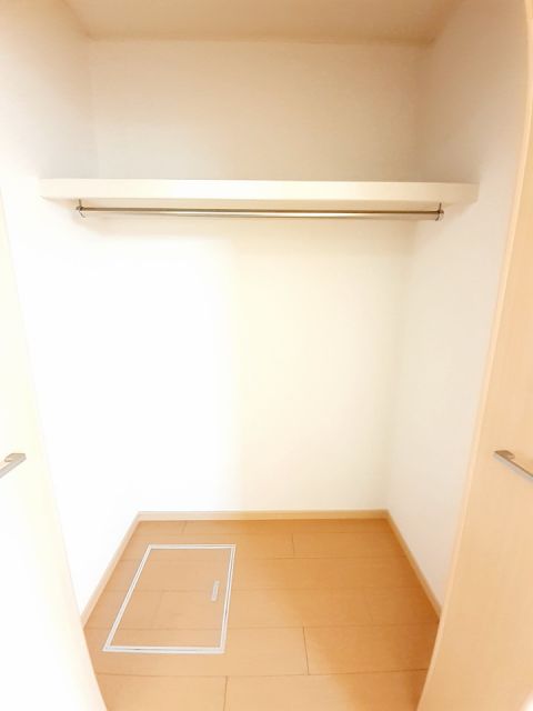 【トレヴィスタ・坊所IIIの収納】