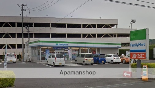 コンビニ　ファミリーマート（コンビニ）まで504m