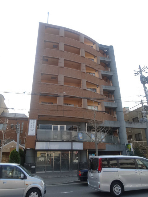 京都市左京区下鴨前萩町のマンションの建物外観