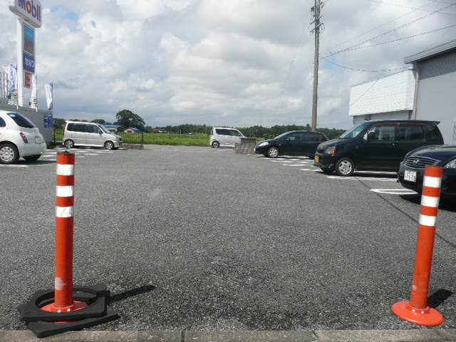 【エターナルの駐車場】