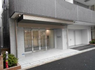 【川崎市川崎区大島のマンションのエントランス】