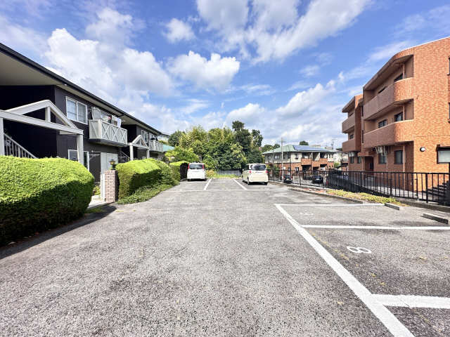 【コテージみずきの駐車場】